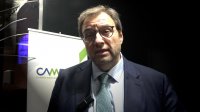 El crecimiento económico es la mejor forma para salir del estancamiento que vive el país, asegura Óscar Hasbún.
