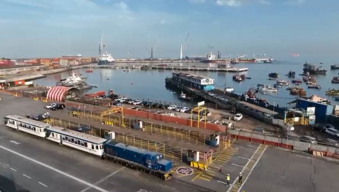 Cruceristas de Puerto Arica conocieron Poconchile gracias a un mágico viaje en el Tren Arica La Paz.