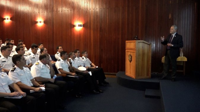 La importancia de trabajar en equipo entre la Autoridad Marítima y los Agentes de Naves, destacó ASONAVE.