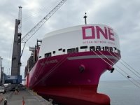 Puerto Angamos recibe el nuevo portacontenedores ONE Sphere en su ruta inaugural